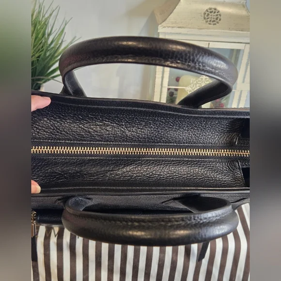 Henri Bendel The Rivington Black Leather Convertible Tote - Picture 9 of 16